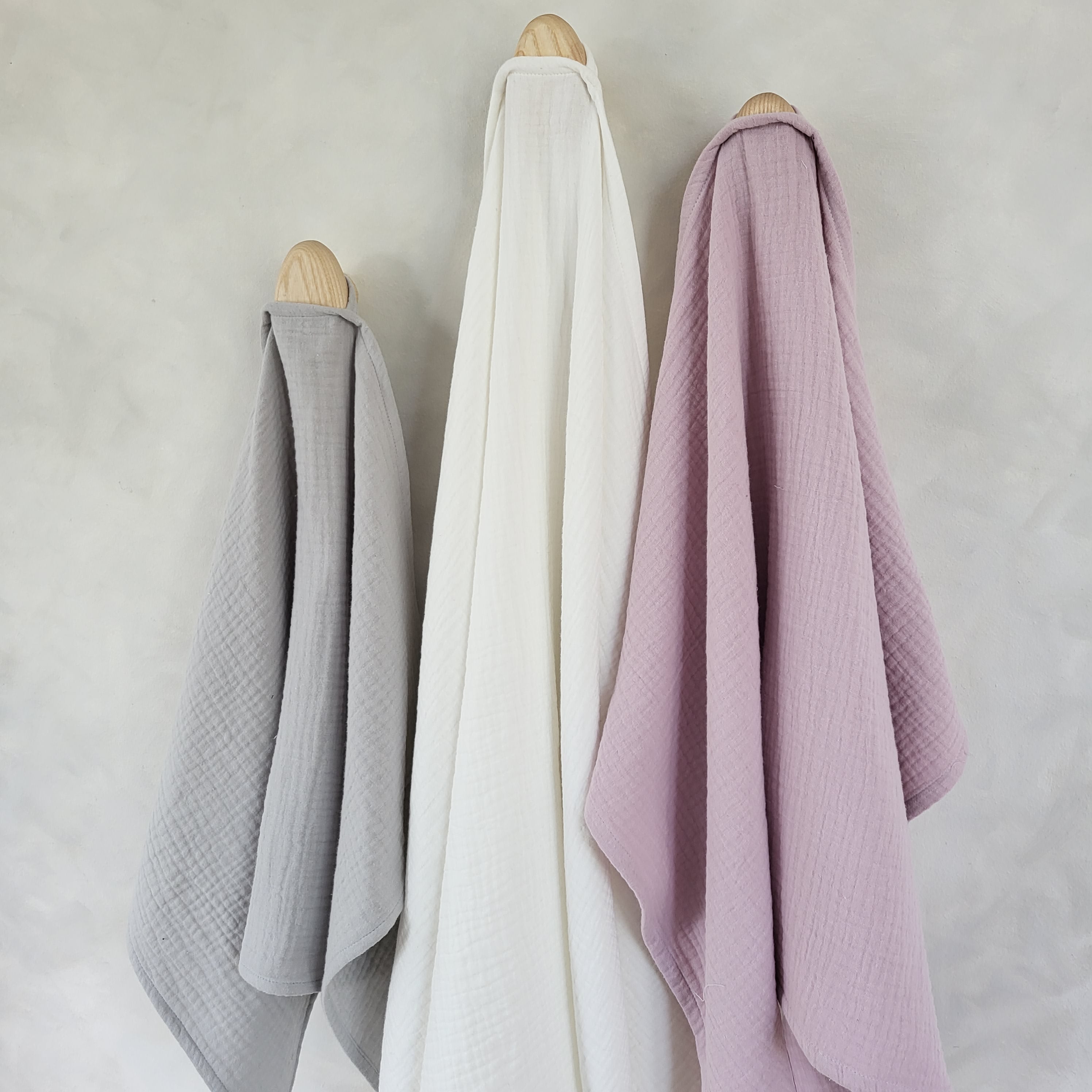 Cotton bathroom towel I Muslin soft bath towel | Natural & Organic | Distriburix